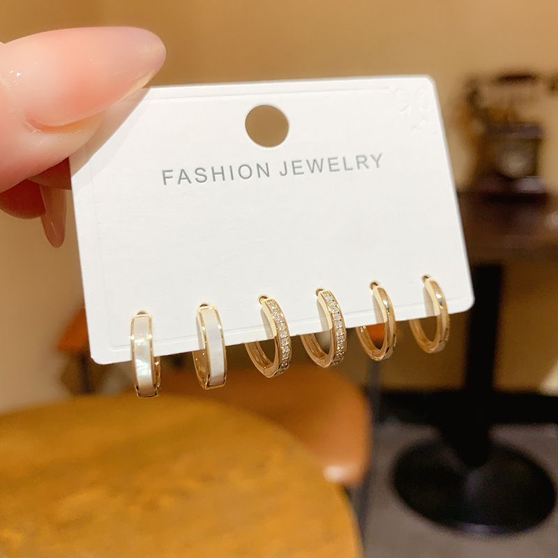 简约个性小众设计感时尚贝壳锆石耳扣组合套装2024年新款百搭耳环