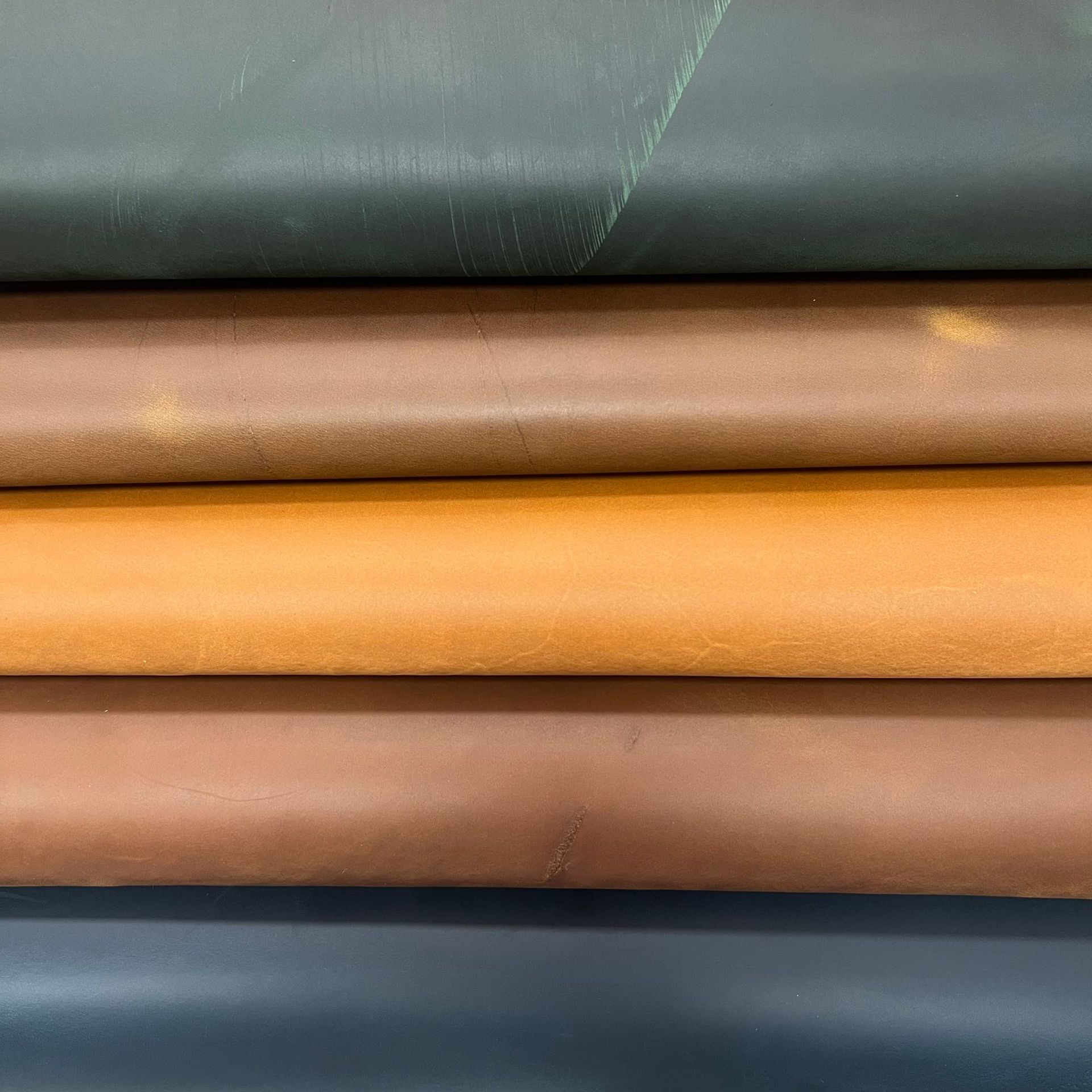 黄牛2.0疯马头层牛皮 整张牛皮革色卡箱包鞋子靴皮具DIY疯马牛皮