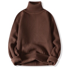 冬の男性の高襟のセーターのファッションの修身は厚いです。