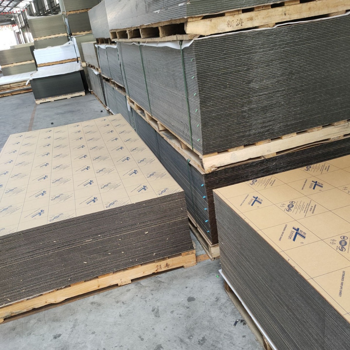 透明亚克力板有机玻璃板激光切割热弯打孔铣槽抛光UV印刷加工高透