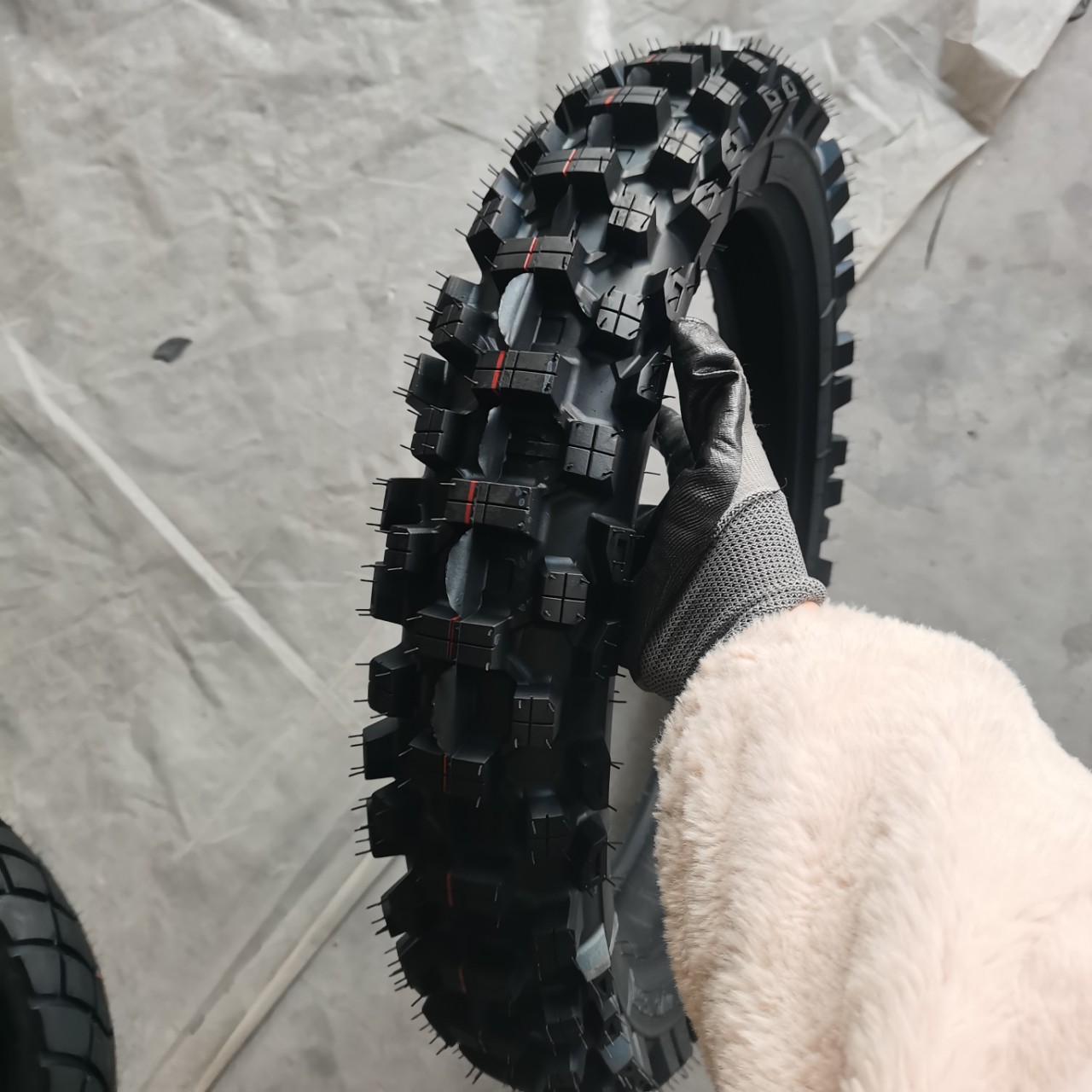 Factory Direct Delivery Off-Road Motorcycle Tire 100/90-19 Mountain Tread Deepened Outer Tire