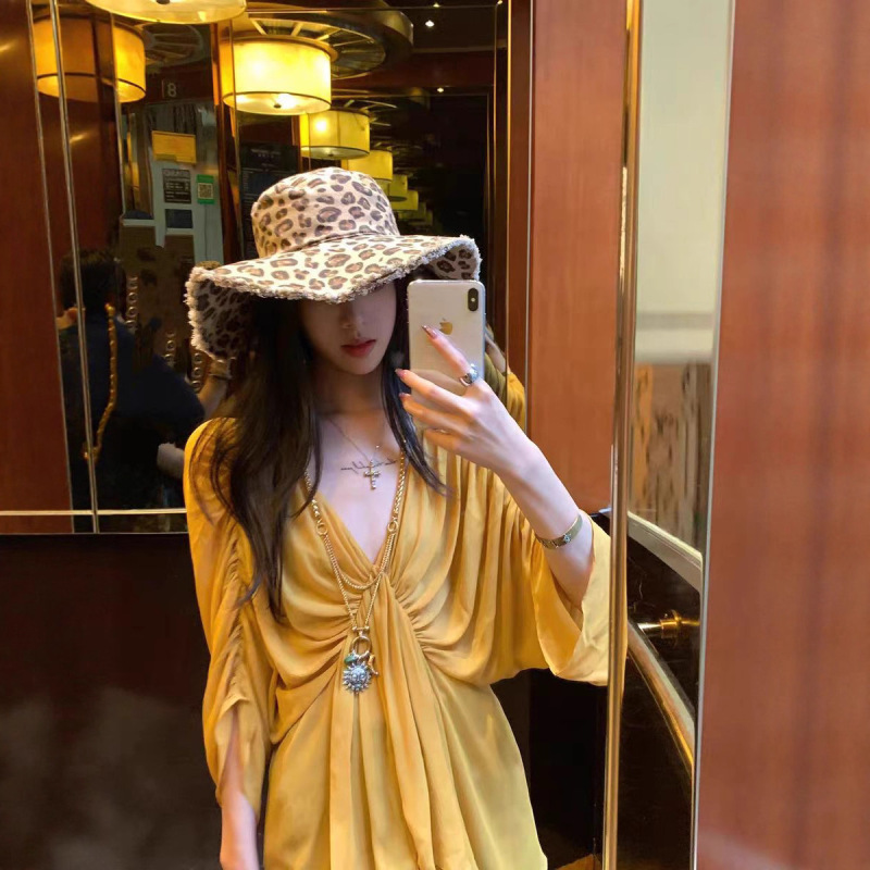 高级感chic别致上衣女夏法式气质超好看独特漂亮掐腰黄色V领衬衫|undefined