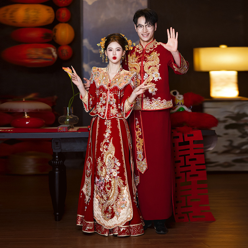 Xiuhe Wedding Dress 2026 New Style Bride's Traditional Chinese Wedding Gown, Finely Crafted Velvet Fitted Gown for the Bride, Formal Dress for the Bride's Departure, Dragon and Phoenix Robe