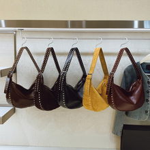 铆钉镶嵌机车包女士包包欧美个性软榻慵懒风大容量饺子包皮绒单肩