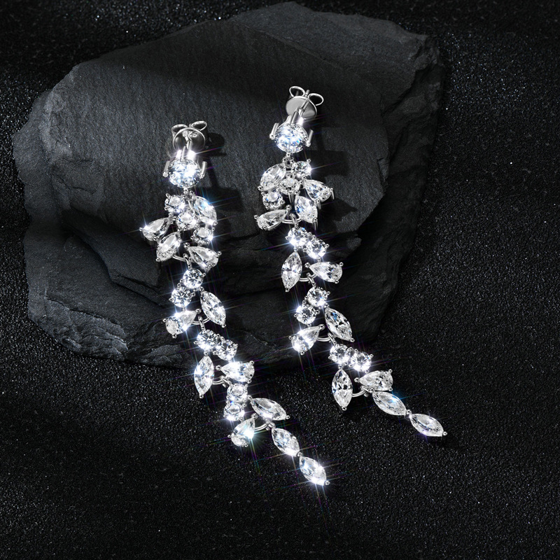 Glimmering Luxury Fringed Earrings in S925 Sterling Silver with Zircon Highlights for Fashionable Girls