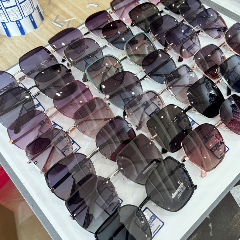 2026er Modell Metall-Nylon-Polarisierte Sonnenbrillen für Damen mit hochwertiger UV-Schutz und schmalem Gesichtseffekt, trendige Nylon-Sonnenbrillen