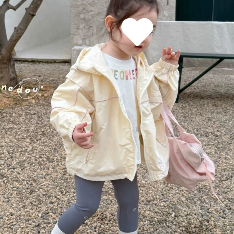 Весенняя куртка 2025 года в корейском стиле с вышивкой щенка, повседневная с капюшоном, ветрозащитная, в западном стиле для девочек и детей