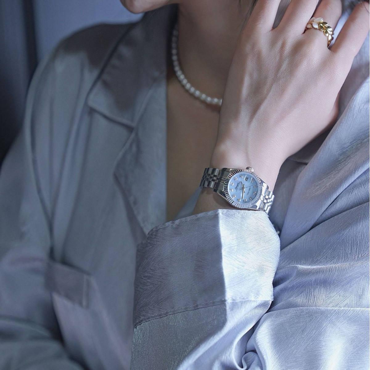 Timina Laojia relojes de cuarzo clásicos dientes de perro relojes de cuarzo rosa verde relojes de acero para mujeres relojes impermeables image 5