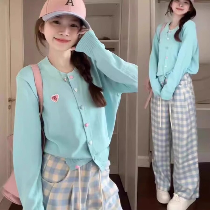 Soft Girl Korean Style Light Blue Long Sleeve Knit Cardigan for Women, Dopamine Top, Spring and Autumn Heart Pattern Thin Sweater Coat Soft Girl Korean Style Light Blue Long Sleeve Knit Cardigan for Women, Dopamine Top, Spring and Autumn Heart Pattern Thin Sweater Coat