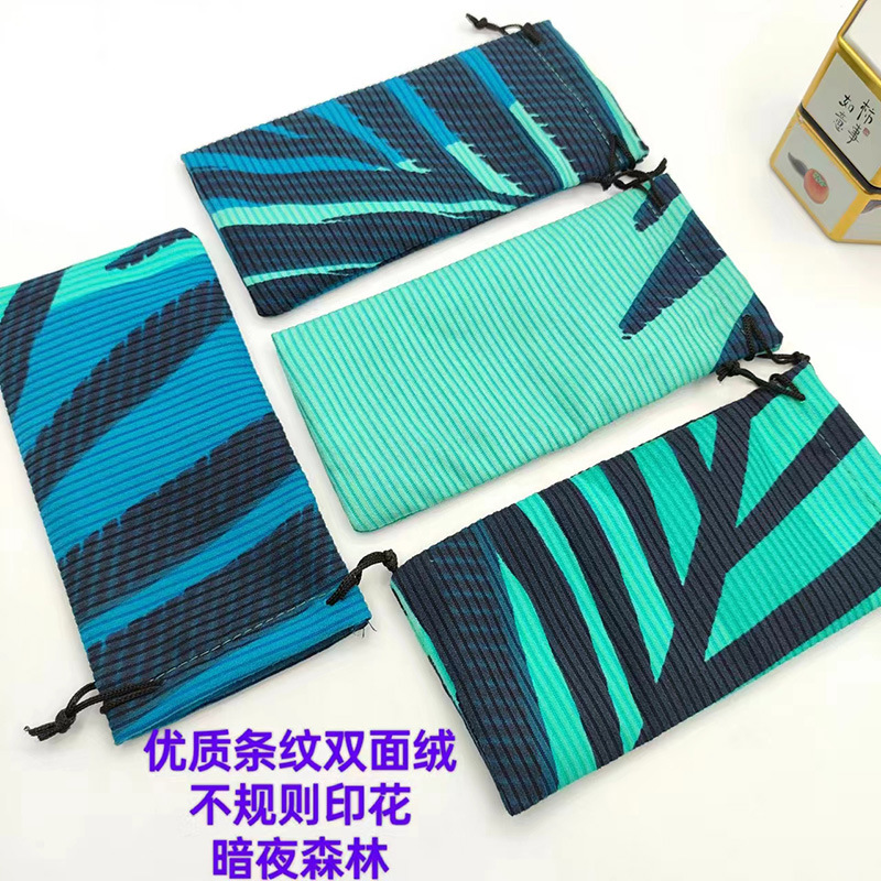 Bolsa de terciopelo impresa de doble cara para gafas, bolsa para gafas de sol, bolsa pequeña de almacenamiento, estuche suave y lavable para gafas, venta al por mayor de fábrica.
