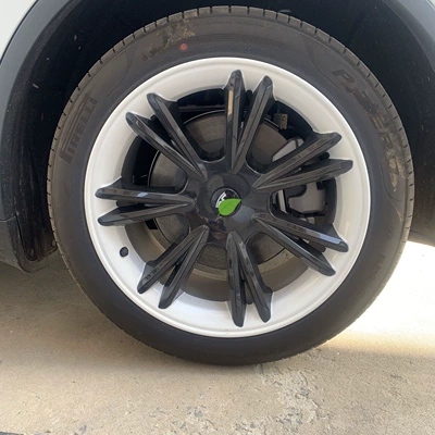 Tesla Model: Tesla Hub cover
