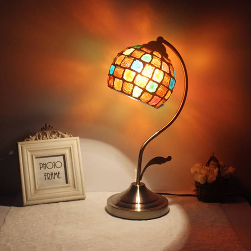 Cross-border Amazon Vintage Mosaic Bedroom Decorative Bedside Night Light Bar Cafe Glass Tiffany Table Lamp