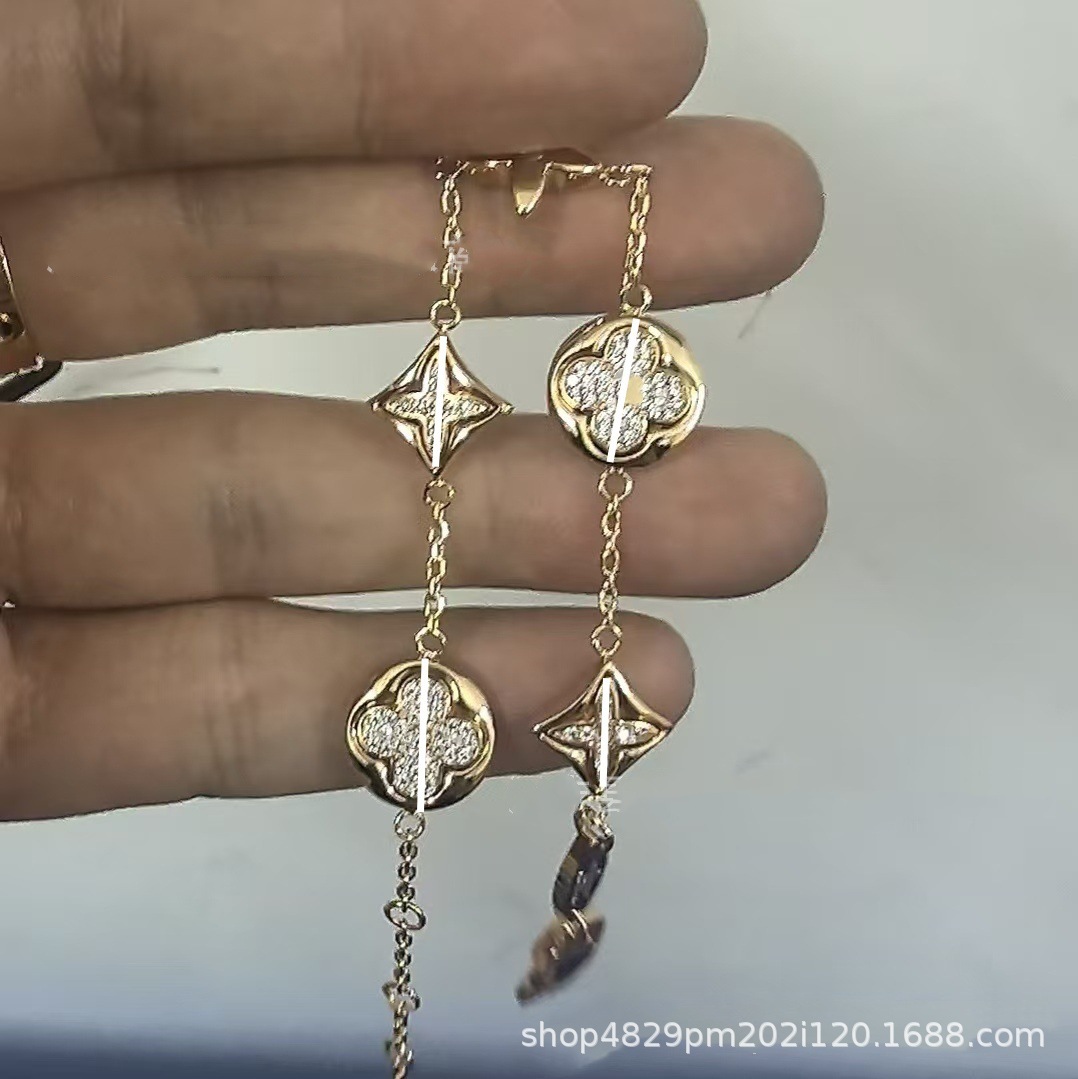 ロバの家四葉草四花五花ブレスレット女性用18Kローズゴールドメッキ軽奢菱形丸型白貝母ネックレスins