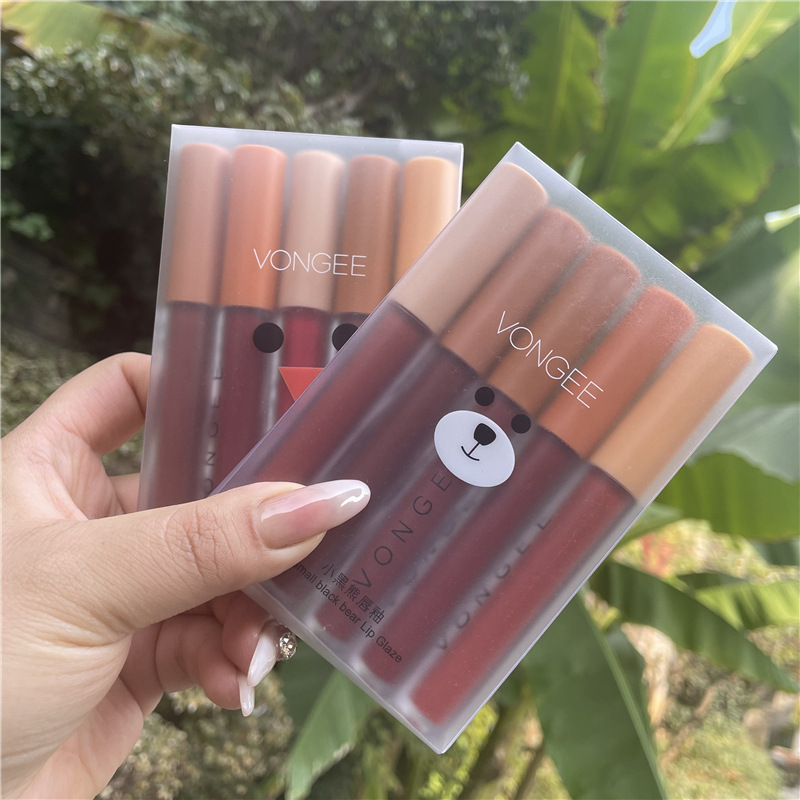 Cross-border VONGEE small black bear lip glaze set matte matte Matte Velvet White student not easy to stick Cup lipstick Cross-border VONGEE small black bear lip glaze set matte matte Matte Velvet White student not easy to stick Cup lipstick