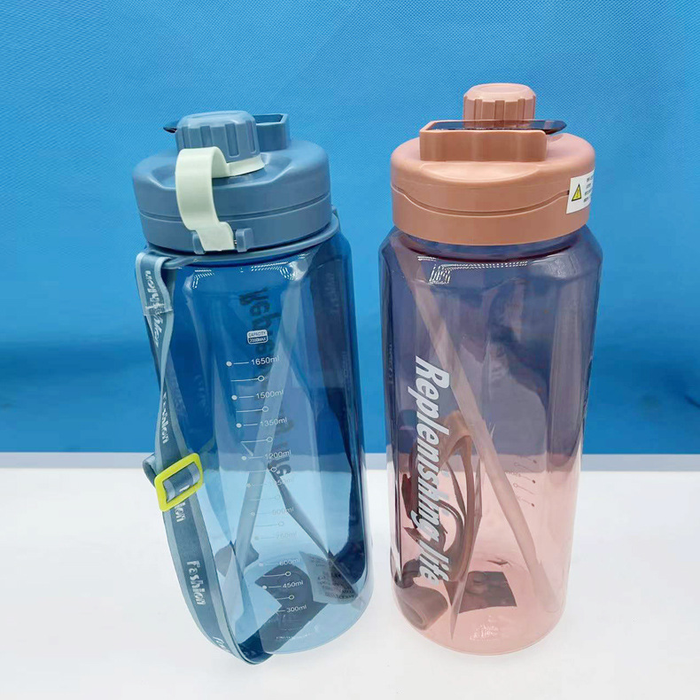 Shanghe espacio taza botella de agua con correa taza de agua taza de paja taza de agua estudiante taza portátil deportes al aire libre taza de agua fabricante