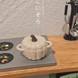 Miniature Scene Doll House Halloween Accessories Mini Soup Pot Pot Toy Food Play Pumpkin Pot Model D577