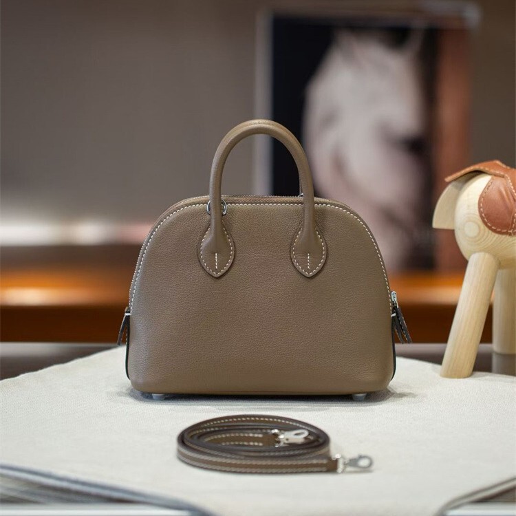 Mini Shell Bag Bolide Top Layer French Sheepskin Leather Semi-Handmade Wax Thread Sewing Fashion Single Shoulder Crossbody Bag Trendy Mini Shell Bag Bolide Top Layer French Sheepskin Leather Semi-Handmade Wax Thread Sewing Fashion Single Shoulder Crossbody Bag Trendy