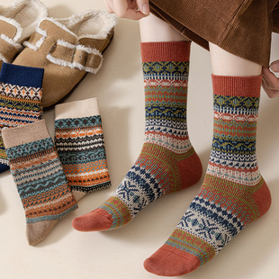 Socks women's socks ethnic fashion autumn and winter deodorant sweat-absorbent cotton socks autumn breathable vintage stockings piled socks