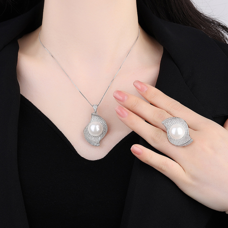 Zhuang Sheng joyería de cobre inferior chapado en oro con incrustaciones de perlas blancas moda coreana diamante incrustado textura traje 14mm al por mayor