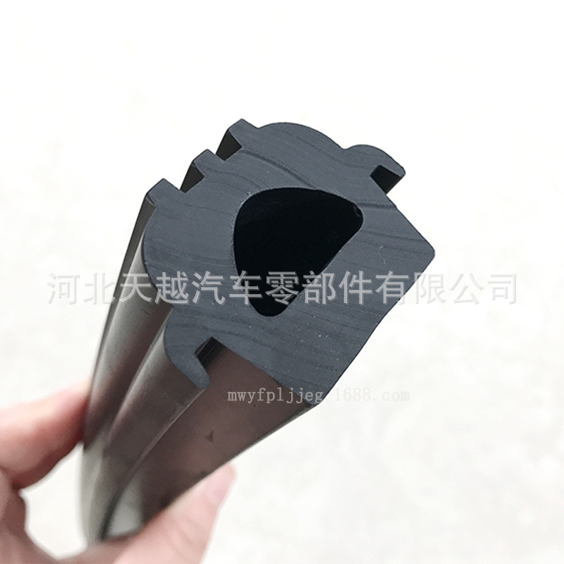 EPDM三元乙丙橡胶条 碰碰车密封条48*35