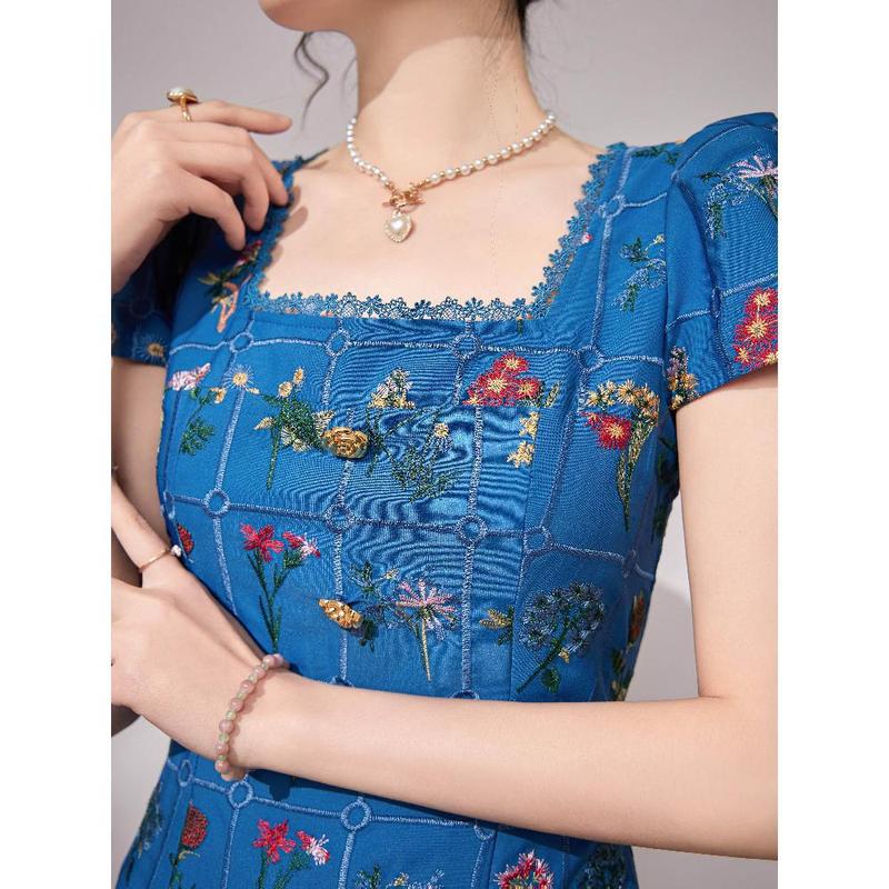 新しい中国風の半袖ドレス女性の夏の新しいカジュアルな気質社交家刺繍スクエアネックウエストロングスカート|undefined