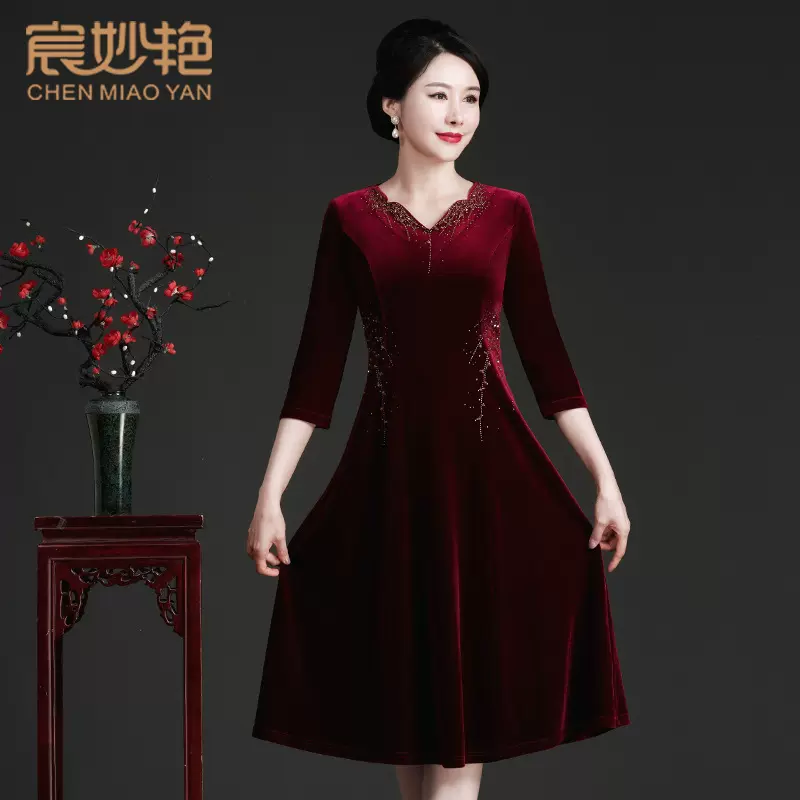 中老年女装春秋新款婚宴装气质妈妈装金丝绒连衣裙女现货一件代发