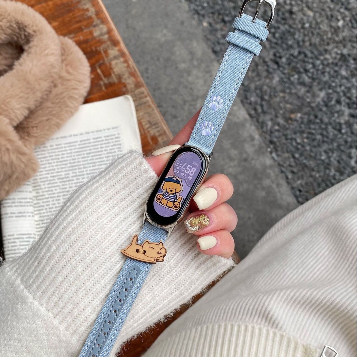 Suitable for Xiaomi 9pro8 bracelet gt54 Huawei 8/9 female FIT3/2 wristband thin Denim embroidery dog strap