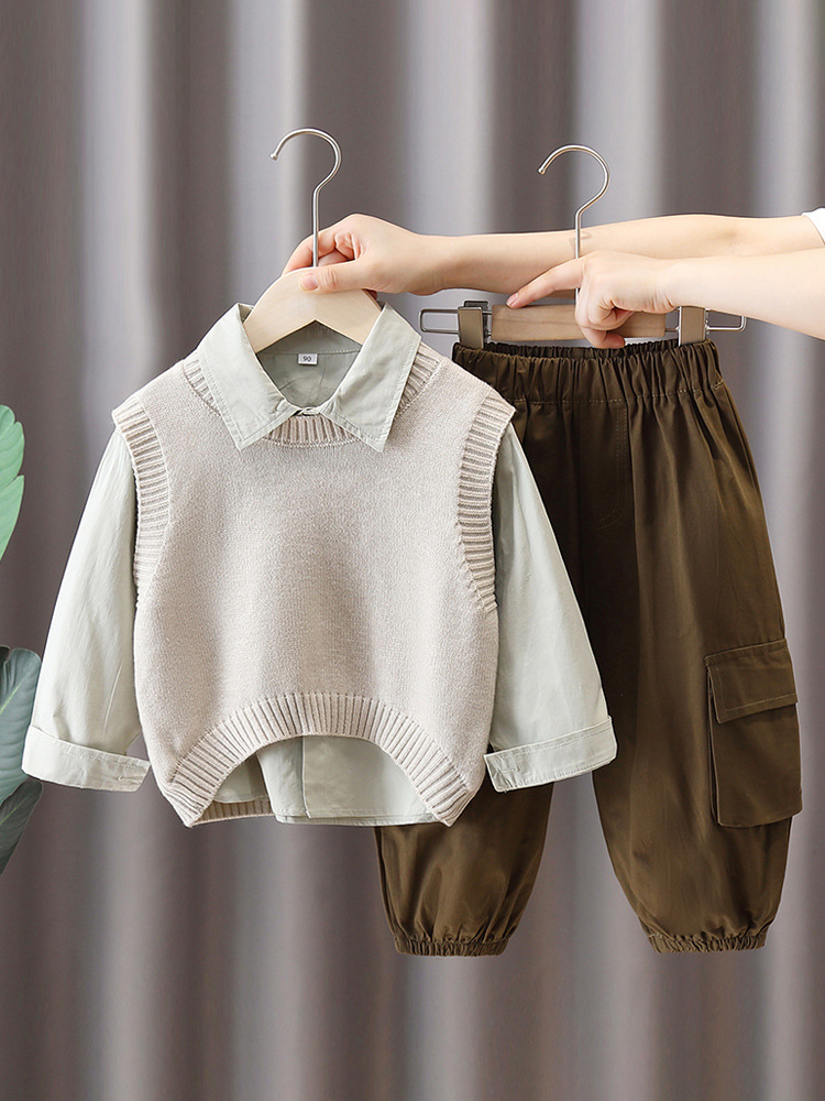 Conjunto de Otoño para Niños 6209, Nuevo Conjunto de Tres Piezas con Camisa de Manga Larga y Chaleco para Primavera y Otoño 2026, Estilo Infantil de Moda en Internet