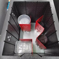 外に出して食事をしないで食事を保護して、強い磁気神器の段板をこぼして外に出して箱を送って食事の部品の支柱を支えて底板を敷いて倒れないようにします。