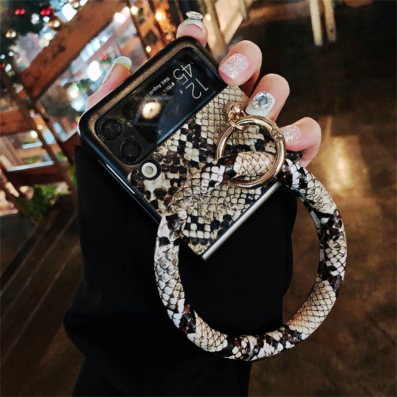Snake Pattern Bracelet Case Suitable for Samsung Z Flip 7 Phone, Foldable Screen Trendy Brand P50 Pocket Flip Cover Case