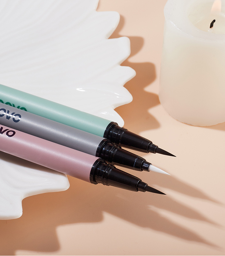 NOVO's colorful and smooth eyeliner liquid pen dries quickly, forms a long-lasting film, is waterproof and oil-resistant, and does not smudge the colored eyeliner undefined