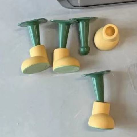 노란색과 녹색 다리 4개 [변형 유물]