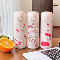 かわいい漫画エンドウ豆カップ女子学生シンプルなバウンスカップイチゴクマ断熱カップミニポータブルウォーターカップポータブル