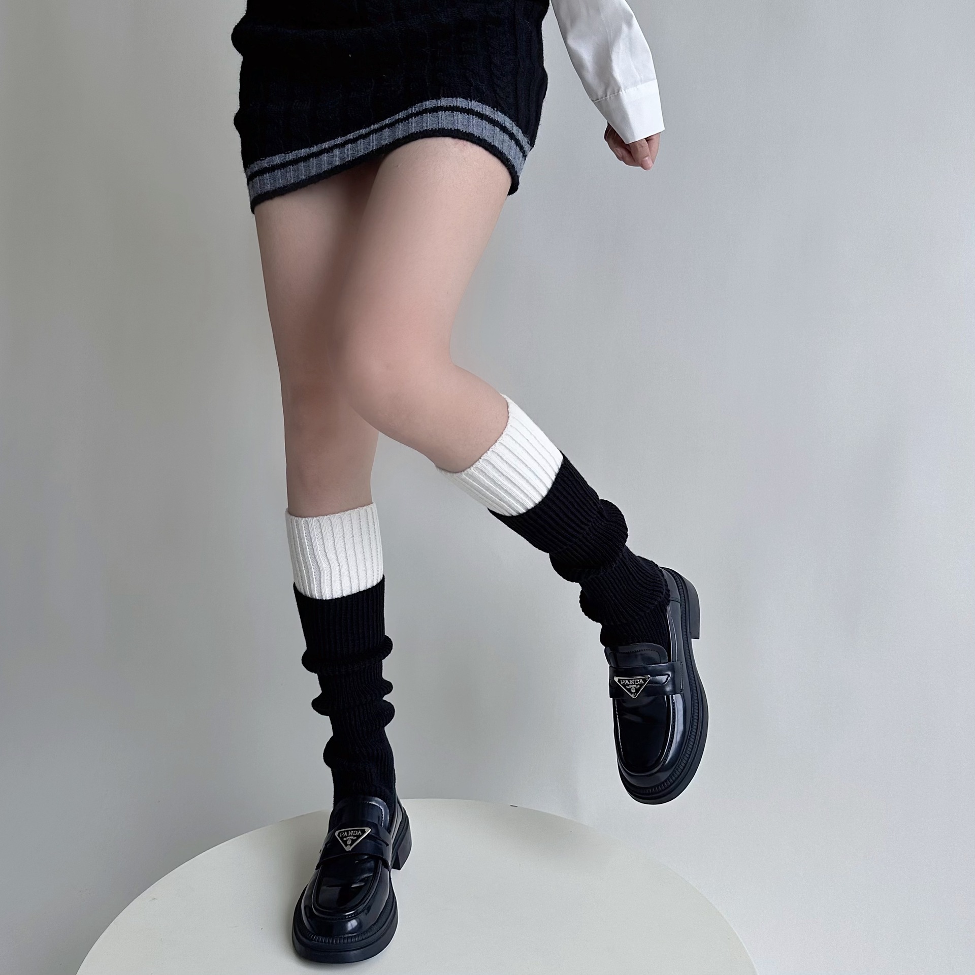 Femmes Style Japonais Sucré Bloc De Couleur Fibre De Polyacrylonitrile Sur Le Genou Chaussettes Une Paire display picture 4