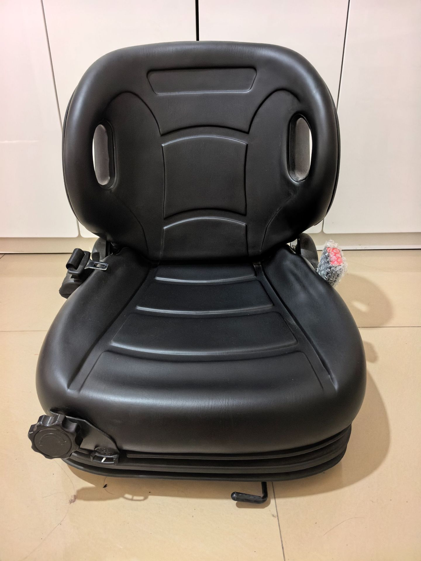 Toyota shock-absorbing seat, forklift seat, engineering and agricultural machinery seat, universal widened comfortable and durable seat with sliding rails