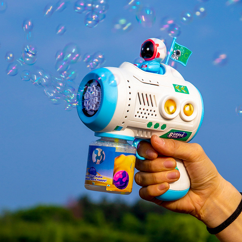 Nuevos niños automáticos de mano eléctrica astronauta pistola de burbujas para niños niñas máquina de burbujas espaciales a prueba de fugas al por mayor