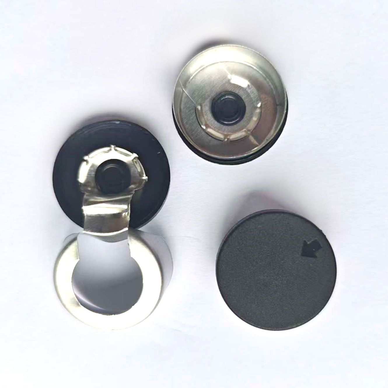 Venta directa de fábrica de 20 tipos de tapas de aluminio-plástico esmeriladas, tapas compatibles para viales, tapas azules a presión para botellas hechas de aluminio.