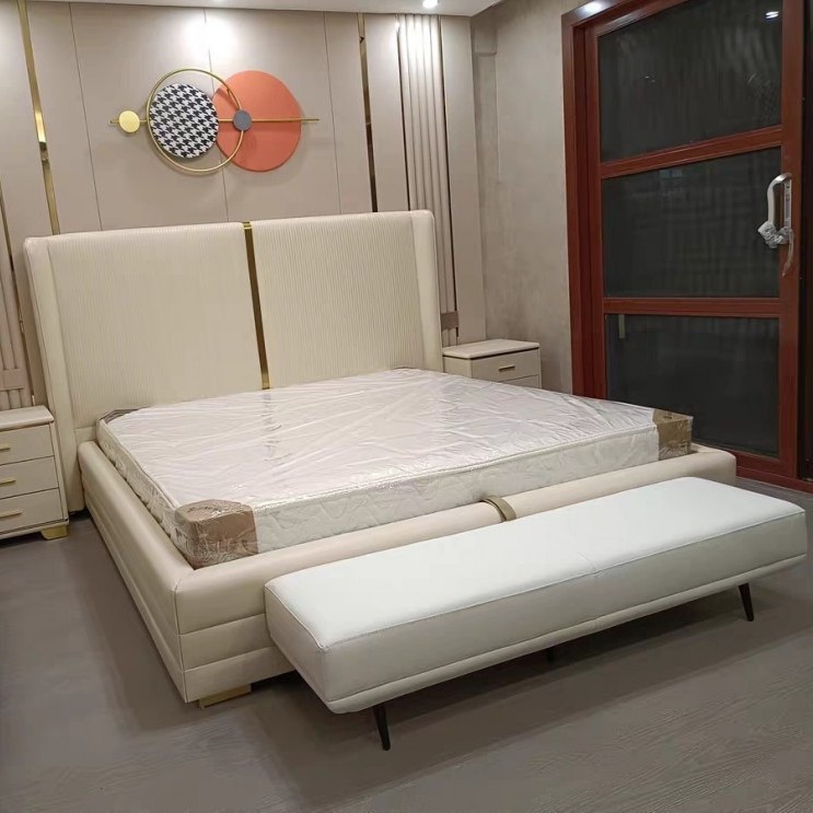 Cama de cuero ligera de lujo, cama principal moderna y simple, 2024 nueva cama doble italiana de gama alta, cama de boda cómoda