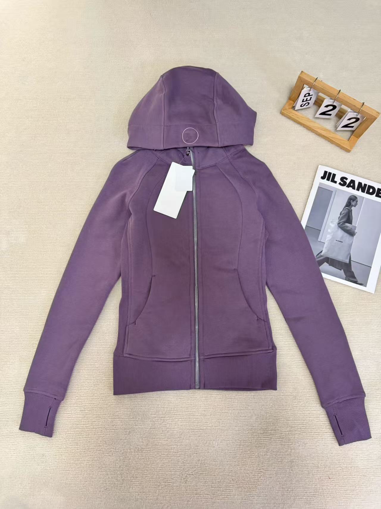 Gray purple [same color mark]