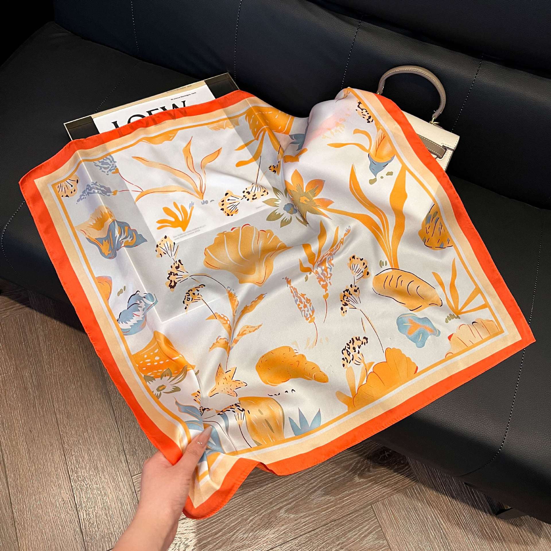 Nueva bufanda de seda de las mujeres de moda del todo-fósforo de alto grado pequeña bufanda cuadrada estilo coreano bufanda de cuello primavera y otoño bufanda retro bolsa de corbata image 127