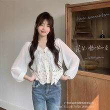 新款气质设计感镂空防晒蕾丝开衫女法式V领长袖百搭衬衫上衣