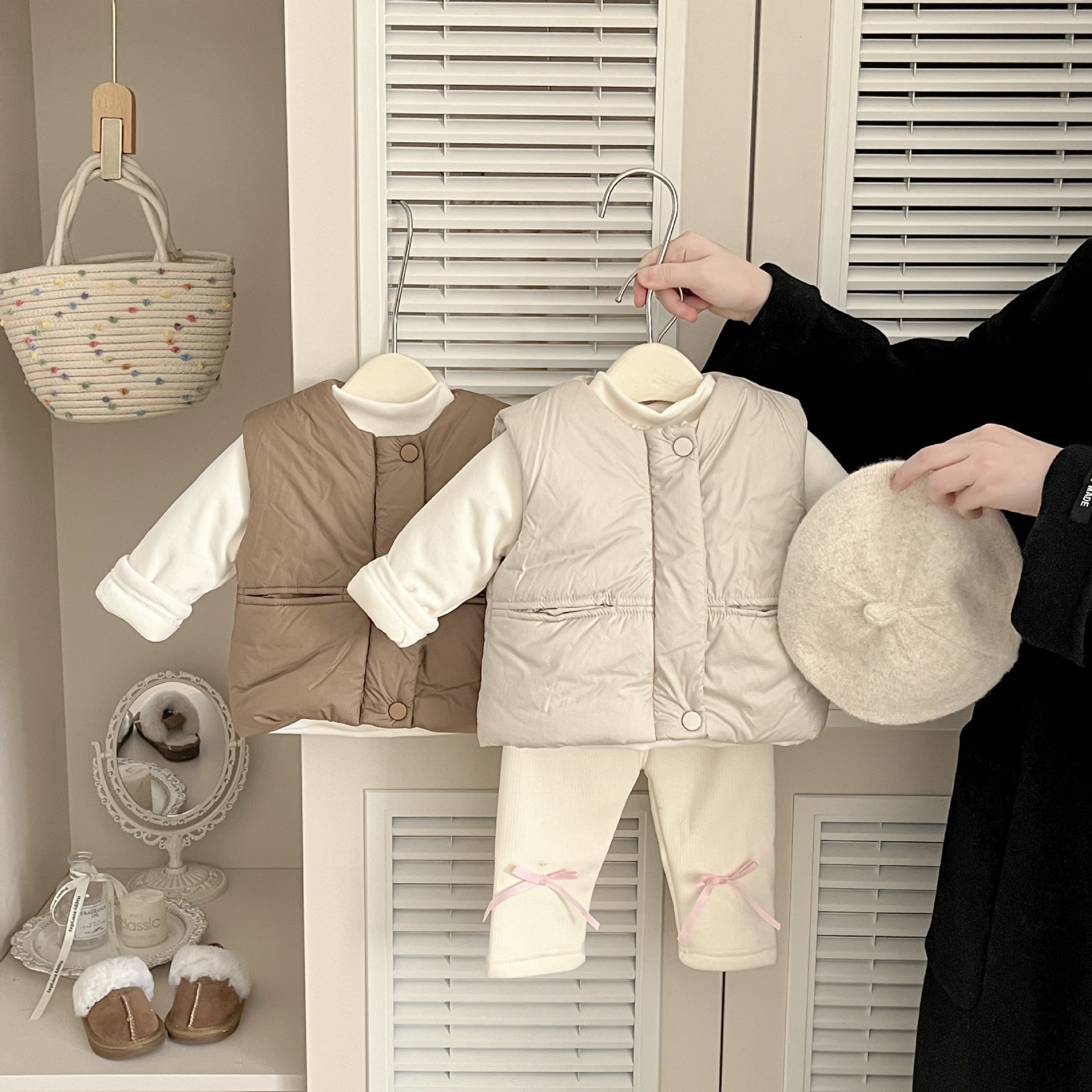 Chaleco de algodón coreano para niñas otoño y invierno para bebés más gruesos chaleco de bebé chaleco de moda caliente camisa de hombro