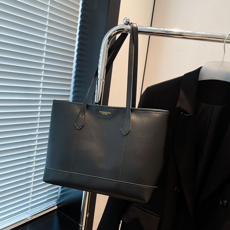 Bolso simple de gran capacidad para mujer 2024 otoño e invierno bolso de moda de todo fósforo de estilo coreano bolso de hombro de ocio de viaje al trabajo