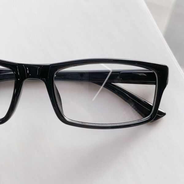 Retro black square glasses