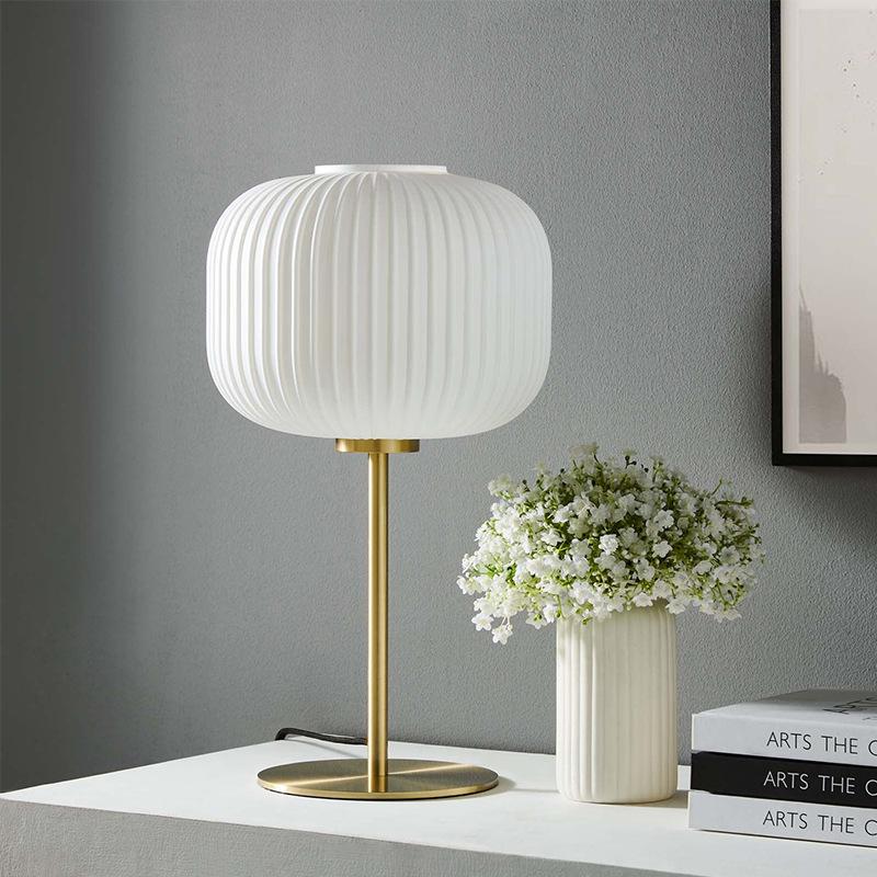 Nordic Light Luxury Lantern Table Lamp Bedroom Bedside Lamp New Chinese Style Living Room Decoration Study Wedding High-End Atmosphere Lamp