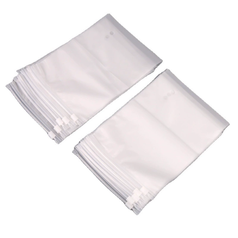 Производитель изготавливает матовые пакеты, пакеты из полиэтилена с кремниевым покрытием (CPE), пакеты с застежкой-молнией из CPE, пакеты с плоским дном, пакеты с печатью, пакеты для электроники, пакеты для одежды.