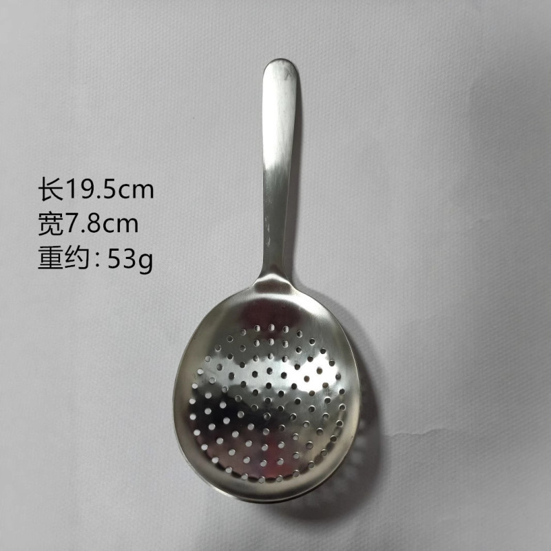 304短柄の大頭がスプーンを落としてご飯を食べます。|undefined