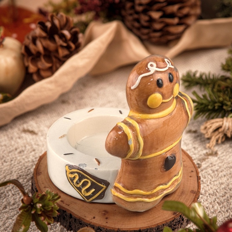 Hombre de jengibre transfronterizo Candelabro Decoración navideña Cerámica Hombre de jengibre Decoración navideña Artesanía de cerámica pintada a mano