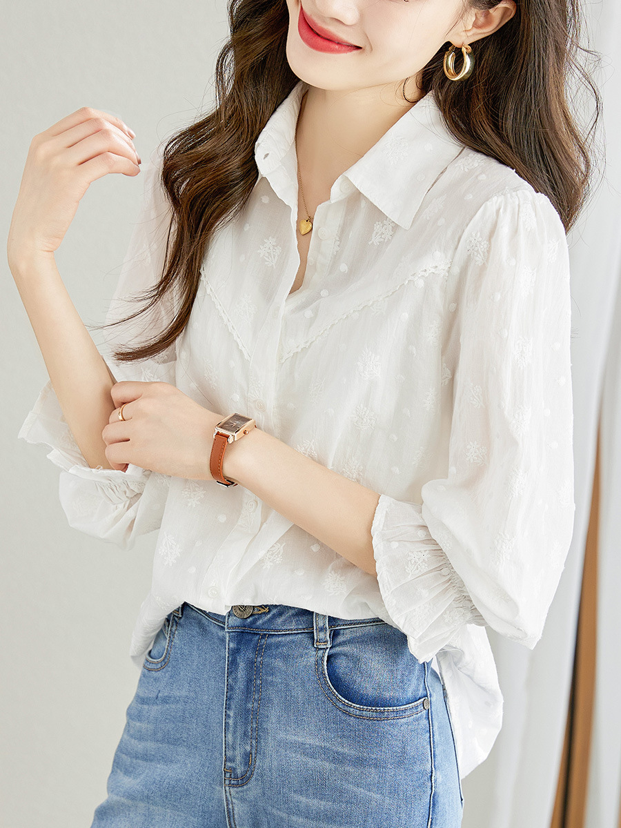 Camisa blanca de algodón bordada para mujer, manga larga, nuevo estilo primavera 2026, top bordado de algodón puro, camisa de mujer de alta gama.