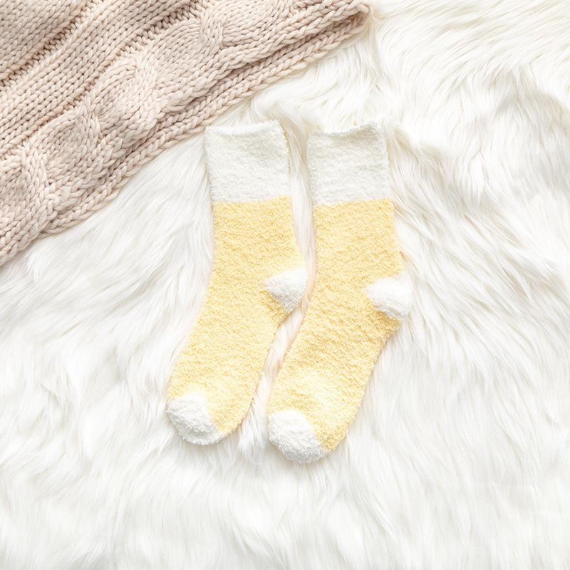 Invierno flanger calcetines de terciopelo de coral de color sólido caliente engrosada toalla Calcetines de piso de terciopelo medio al por mayor